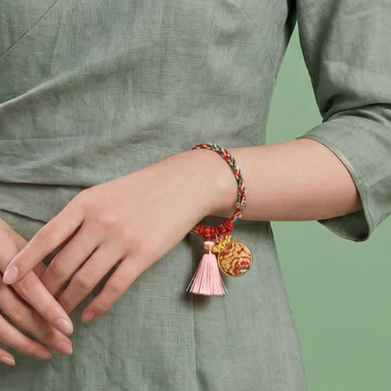 Buddha Stones Bracelet de protection tissé à la main en forme de calebasse avec porte-monnaie en forme de pomme et de cadenas chinois, orné d'un sac à monnaie en forme de pomme et de cinq couleurs. - image 30
