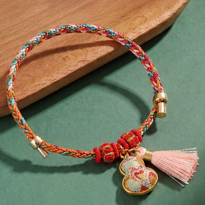 Buddha Stones Bracelet de protection tissé à la main en forme de calebasse avec porte-monnaie en forme de pomme et de cadenas chinois, orné d'un sac à monnaie en forme de pomme et de cinq couleurs. - image 34