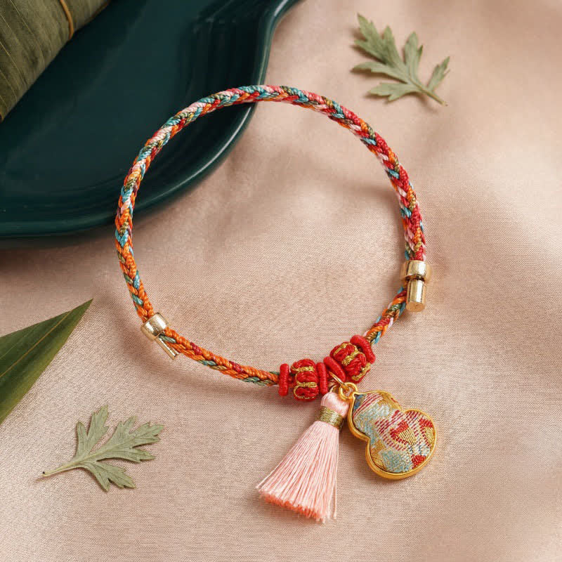 Buddha Stones Bracelet de protection tissé à la main en forme de calebasse avec porte-monnaie en forme de pomme et de cadenas chinois, orné d'un sac à monnaie en forme de pomme et de cinq couleurs. - image 43
