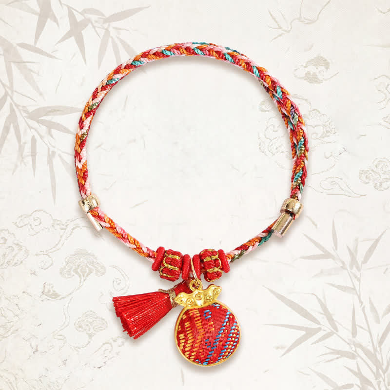 Buddha Stones Bracelet tressé Zongzi en brocart rouge Song rouge à cinq couleurs, porte-bonheur, avec breloque cadenas chinois, pomme, bourse et calebasse. - Sac à argent (même ton – motif variable) - image 5