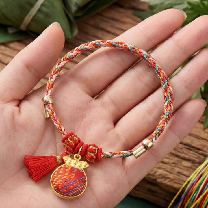 Buddha Stones Bracelet tressé Zongzi en brocart rouge Song rouge à cinq couleurs, porte-bonheur, avec breloque cadenas chinois, pomme, bourse et calebasse. - image 6