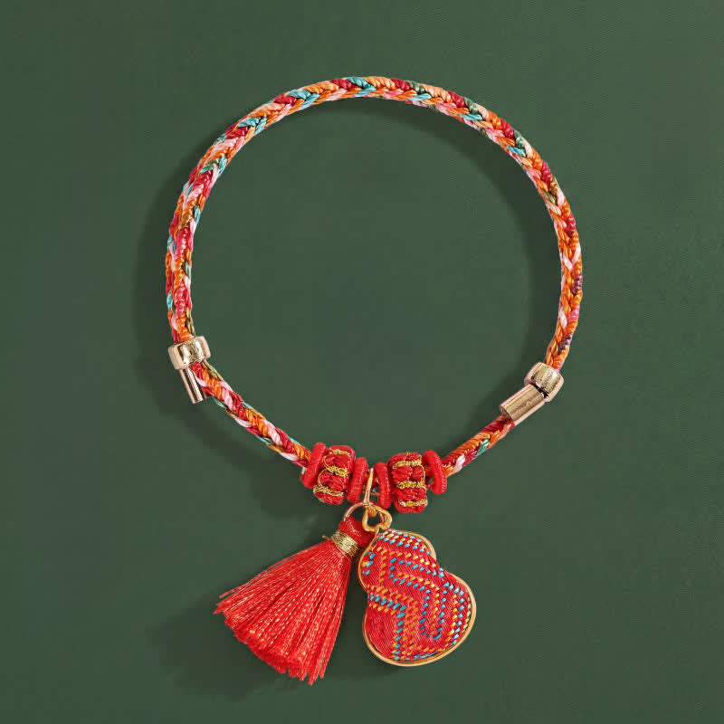 Buddha Stones Bracelet tressé Zongzi en brocart rouge Song rouge à cinq couleurs, porte-bonheur, avec breloque cadenas chinois, pomme, bourse et calebasse. - Courge (même teinte – motif variable) - image 11