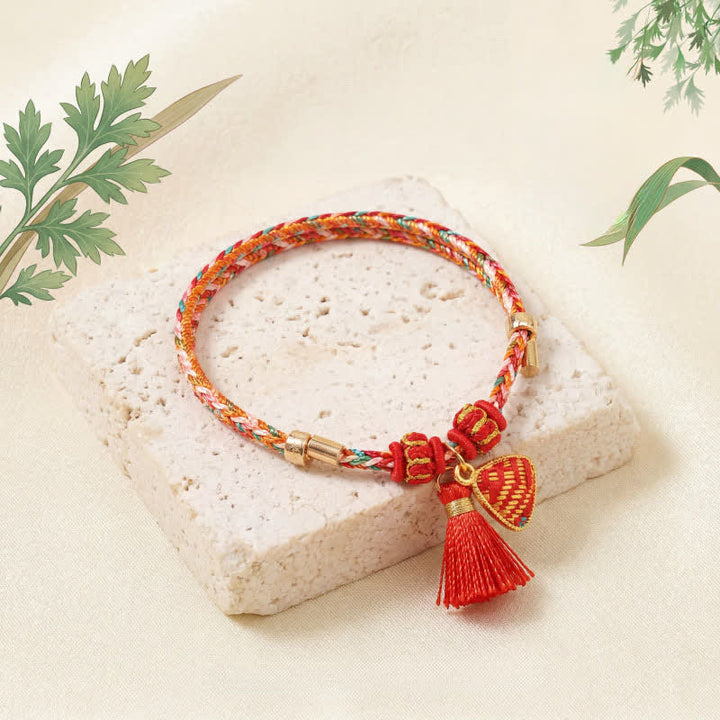 Buddha Stones Bracelet tressé Zongzi en brocart rouge Song rouge à cinq couleurs, porte-bonheur, avec breloque cadenas chinois, pomme, bourse et calebasse. - Zongzi (Même teinte – motif variable) - image 17