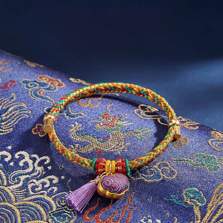 Buddha Stones Bracelet ajustable en brocart violet à cinq couleurs, orné d'un cadenas chinois et d'un pendentif porte-bonheur en forme de pomme, de calebasse ou de zongzi, tissé à la main. - Breloque cadenas chinois (même ton – motif variable) - image 0