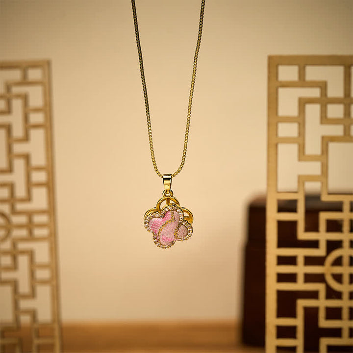 Buddha Stones Collier Harmonic Connection en brocart rose incrusté d'un cœur rotatif en cuivre et d'un trèfle à quatre feuilles - image 4
