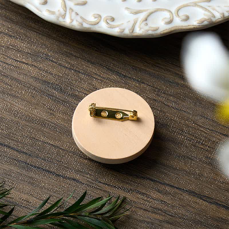 Buddha Stones Broche ronde en tissu faite main avec fleur, symbole d'ancrage - image 4