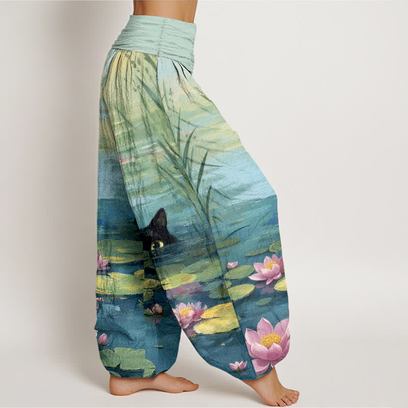 Buddha Stones Pantalon harem à taille élastique pour femme, motif chat et lotus dans un étang, en coton - image 2
