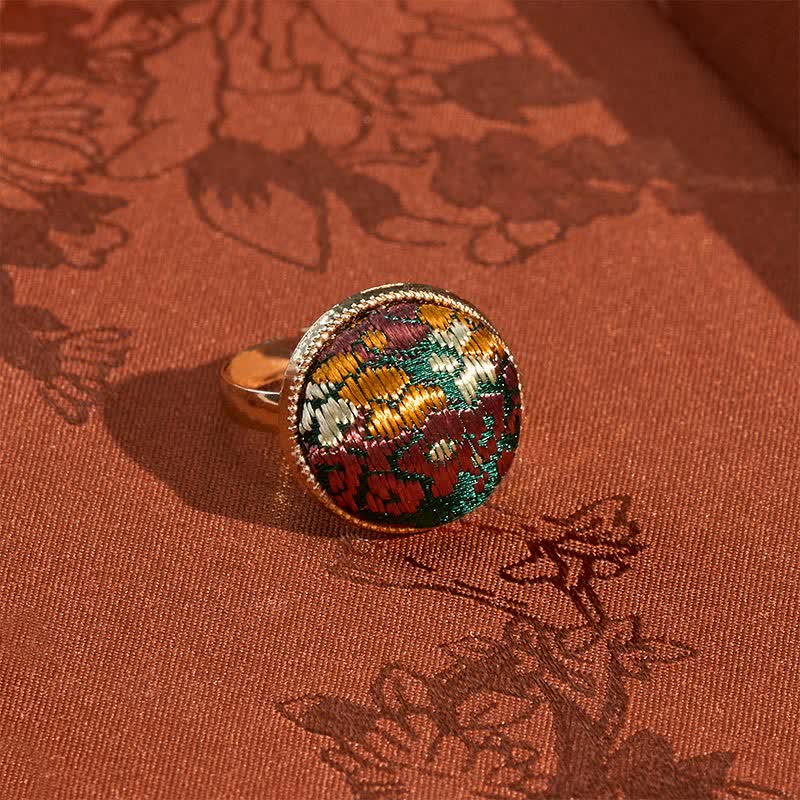Buddha Stones Bague ronde élégante brodée en brocart Song - Vert foncé (même teinte – motif variable) - image 0