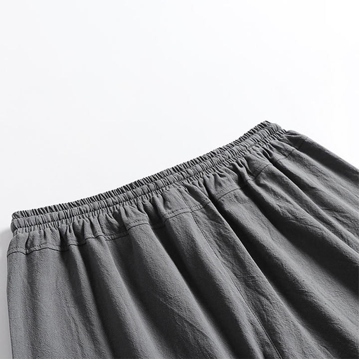 Buddha Stones Pantalon d'été décontracté pour homme, taille élastique avec cordon de serrage, coupe fuselée et poches. - image 3