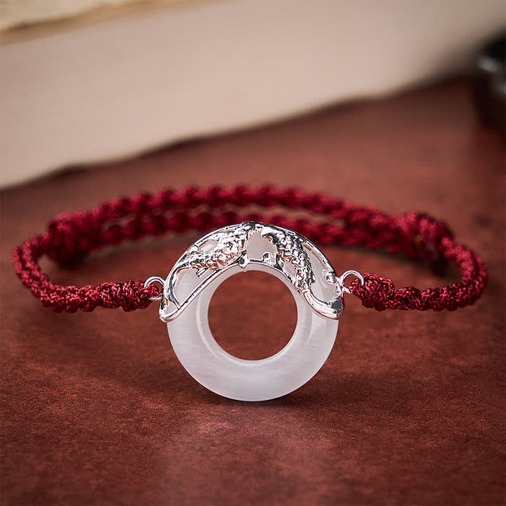 Buddha Stones Bracelet en jade blanc avec carpes koï et cordon rouge, symbole de richesse - Jade blanc (Protection ♥ Bonheur) - image 0