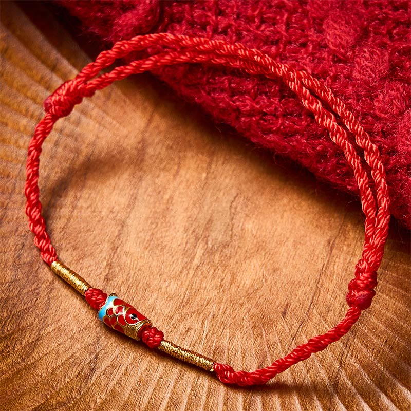 Buddha Stones Bracelet ajustable en cuivre avec breloques en forme de carpe koï et fil rouge tissé à la main - image 1