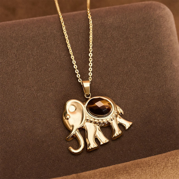 Buddha Stones Collier de protection éléphant en œil de tigre plaqué or - Œil de tigre (Confiance ♥ Concentration) - image 0