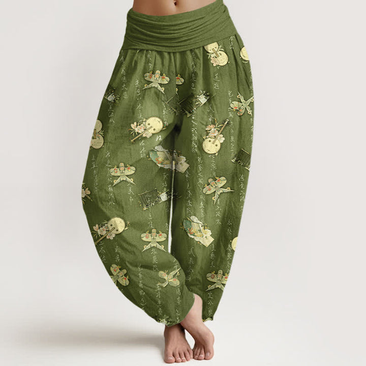 Buddha Stones Pantalon harem pour femme en pur coton, à taille élastique et motif calligraphique d'instruments de musique et de cerf-volant - Vert olive - US16，UK/AU20，EU48 (3XL) - image 0