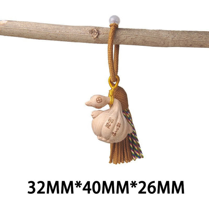Buddha Stones Porte-clés porte-bonheur en bois clair sculpté à la main avec pompon chat, symbole d'ancrage - Canard brun - image 19