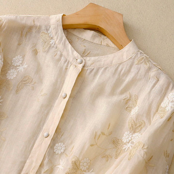 Chemise à manches courtes et col rond pour femme, ornée de pétales brodés et de Buddha Stones - image 4