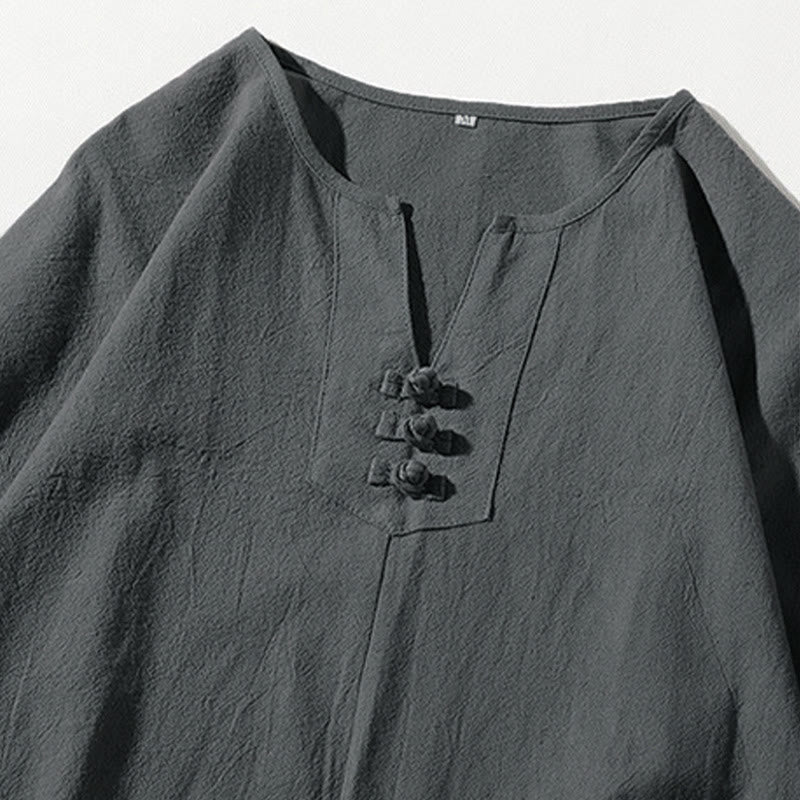 Ensemble de vêtements de méditation pour homme Buddha Stones (2 pièces) : T-shirt uni à col cranté, short large à poches. - image 4