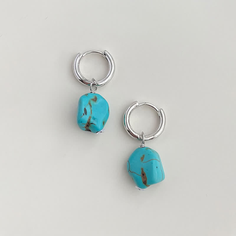 Buddha Stones Boucles d'oreilles tibétaines créoles de protection en turquoise synthétique faites à la main - image 1