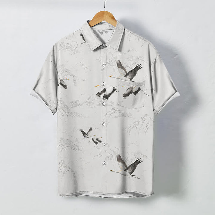 Buddha Stones Chemise à manches courtes respirante pour homme, motif grues et chaînes de montagnes, avec boutons. - Blanc - US/UK/AU48，EU58 (4XL) - image 0