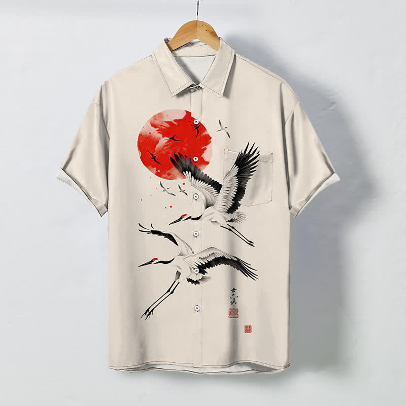 Buddha Stones Chemise à manches courtes respirante pour homme, à boutons et motif de grue volante et soleil rouge - Beige - US/UK/AU48，EU58 (4XL) - image 0