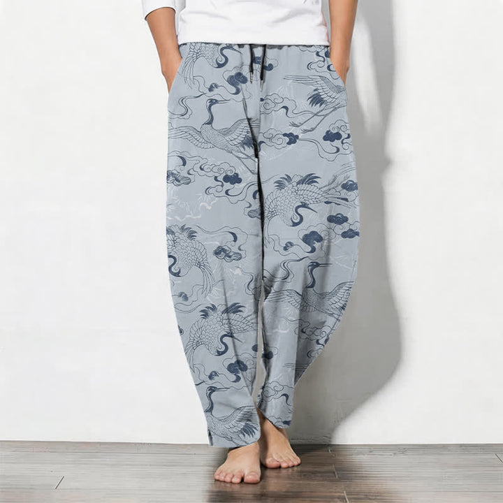 Buddha Stones Pantalon fuselé pour homme en pur coton, motif grues et nuages, avec cordon de serrage et poches. - Bleu acier clair - US/UK/AU50，EU60 (5XL) - image 0
