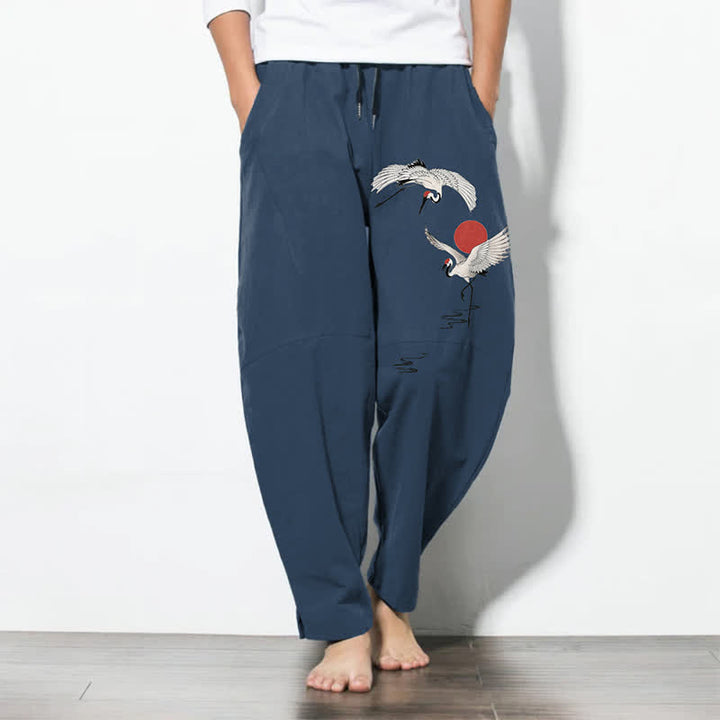 Buddha Stones Pantalon fuselé pour homme en pur coton, motif grue et soleil rouge, cordon de serrage et poches - SteelBlue - US/UK/AU50，EU60 (5XL) - image 0