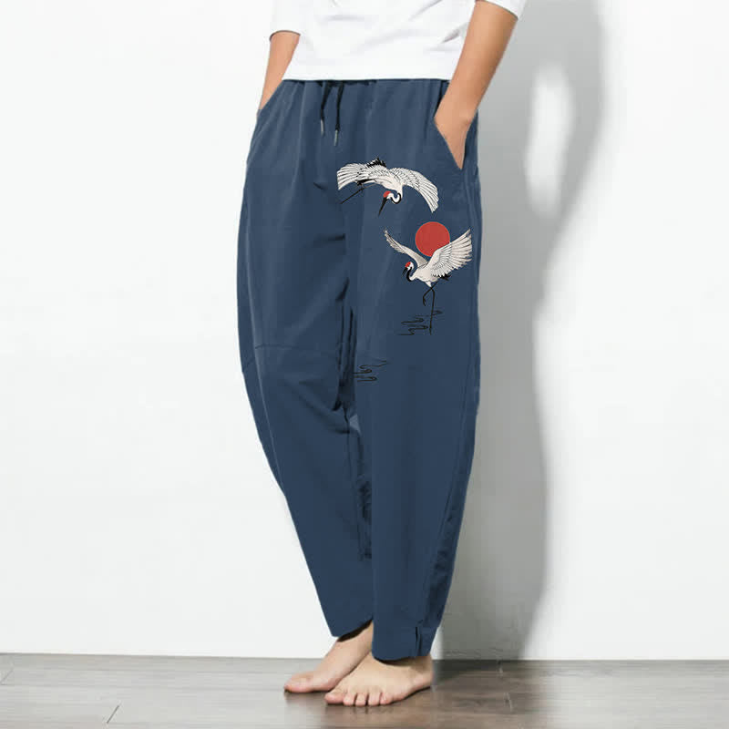 Buddha Stones Pantalon fuselé pour homme en pur coton, motif grue et soleil rouge, cordon de serrage et poches - image 1