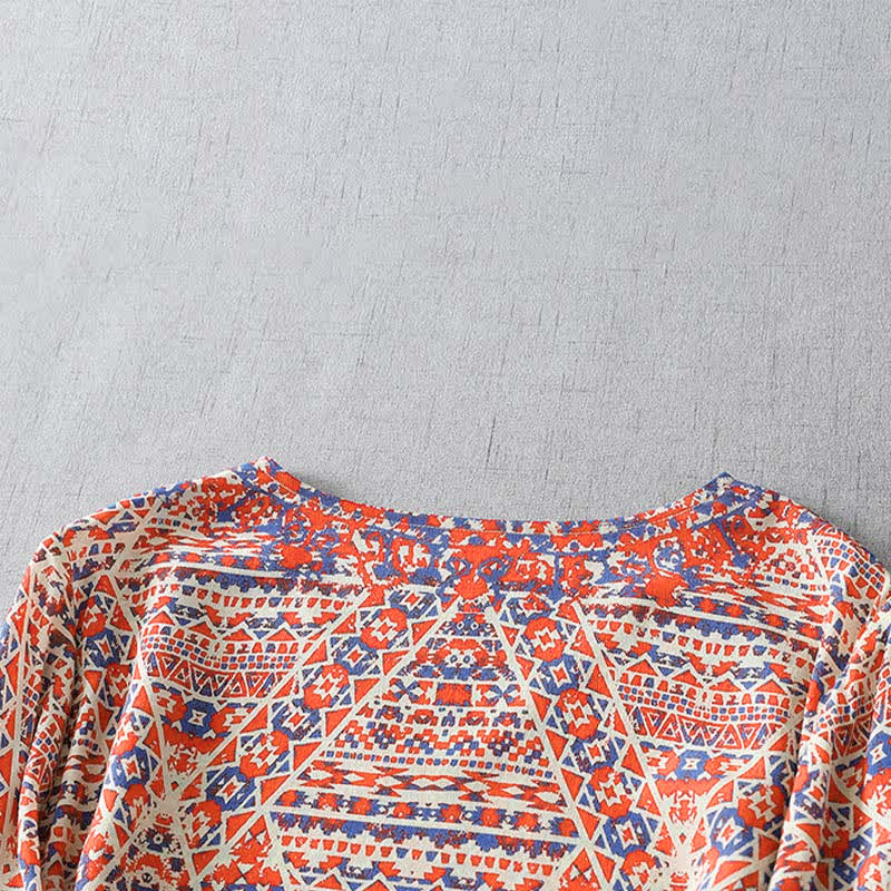 Buddha Stones T-shirt à manches longues pour femme, style bohème vintage rouge à motif géométrique et col en V - image 3