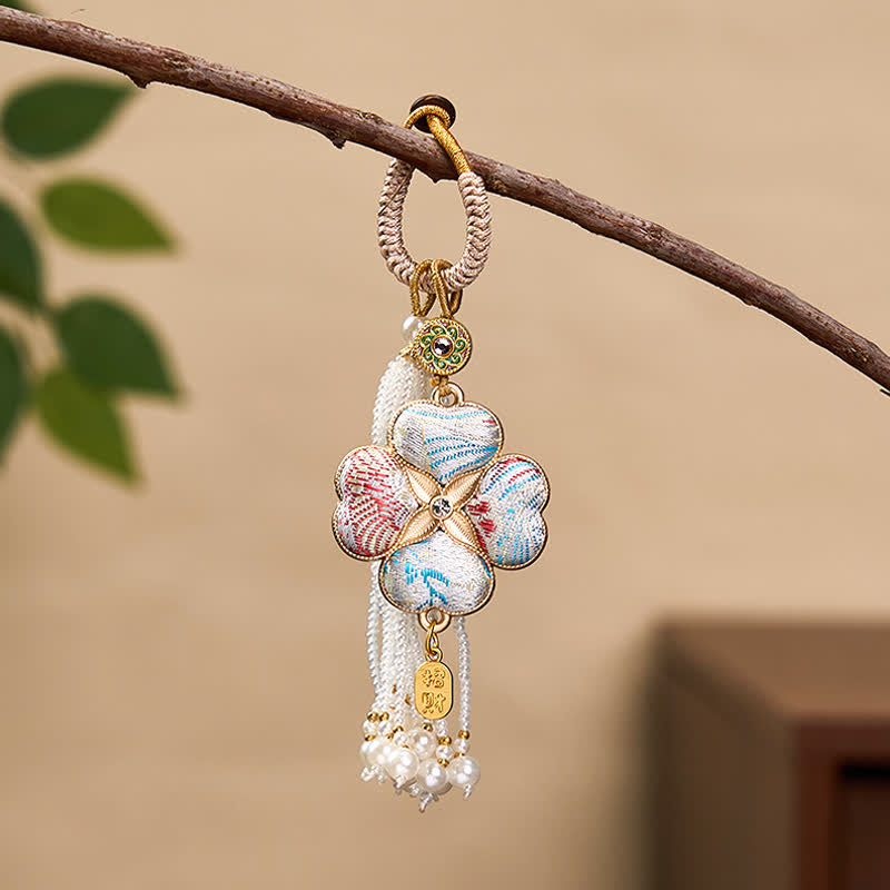 Buddha Stones Porte-clés à pompon en brocart Song, trèfle à quatre feuilles, personnage Fu, porte-bonheur et richesse - Blanc - image 14