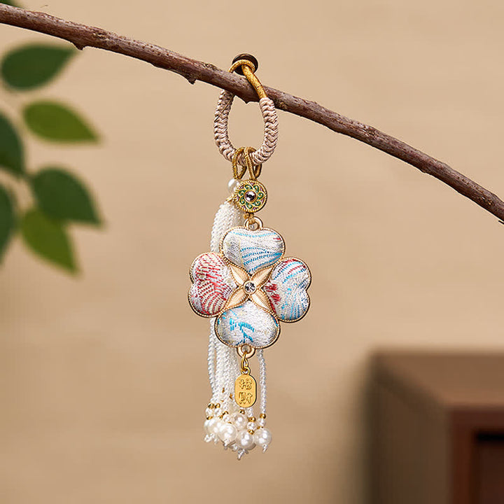 Buddha Stones Porte-clés à pompon en brocart Song, trèfle à quatre feuilles, personnage Fu, porte-bonheur et richesse - Blanc - image 14
