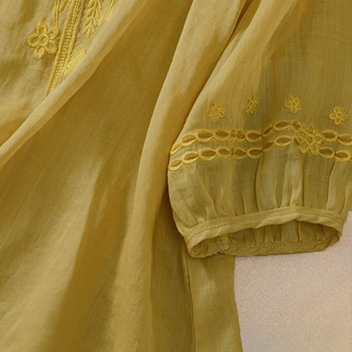 T-shirt femme à col rond et manches courtes bouffantes, orné de broderies florales unies et de Buddha Stones - image 17