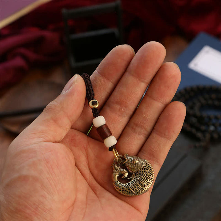 Buddha Stones Porte-clés ronds tressés en laiton représentant des carpes koï et le succès - image 9