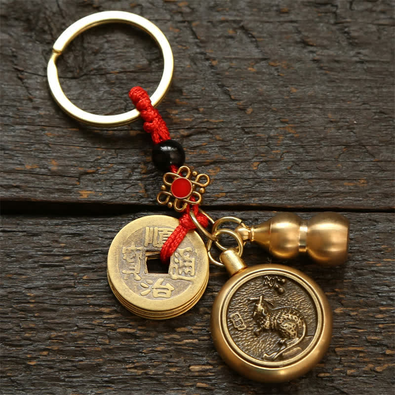 Buddha Stones Porte-clés en cuivre avec pièces du zodiaque chinois des Cinq Empereurs et cordon rouge, symbole de richesse - Rat - image 1