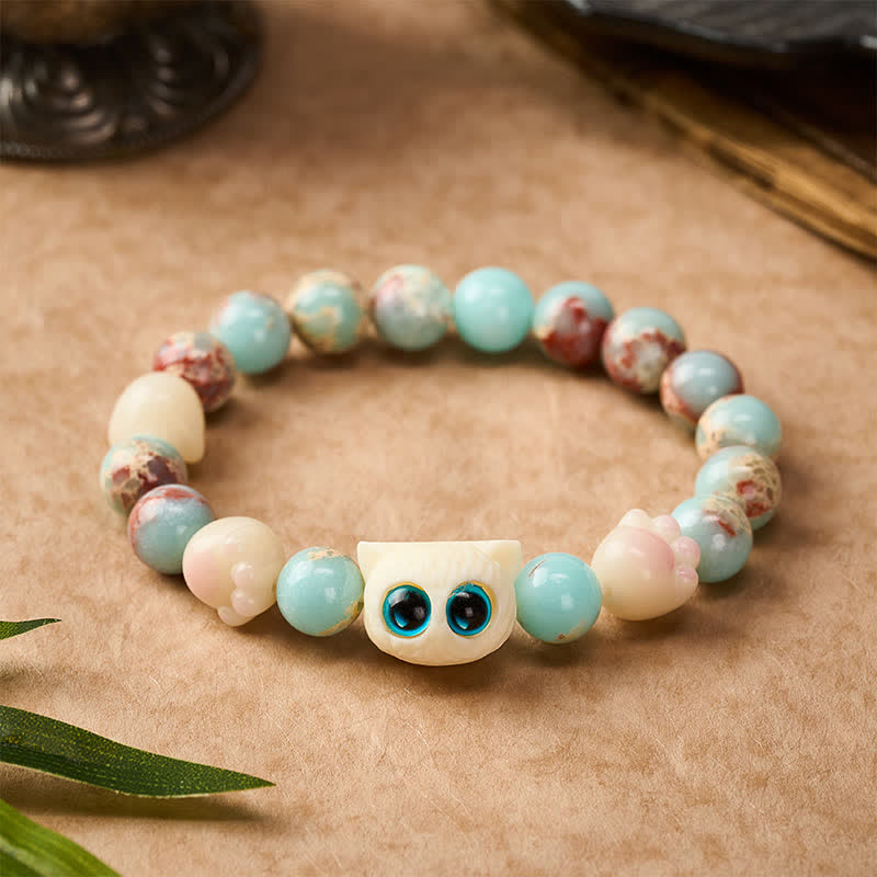 Buddha Stones Bracelet de perles en pierre de Shoushan sculptée à la main, représentant un chat et symbole de pureté. - Chat aux yeux bleus (Tour de poignet : 16–17 cm) - Pierre de Shoushan (Harmonie positive ♥) - image 0