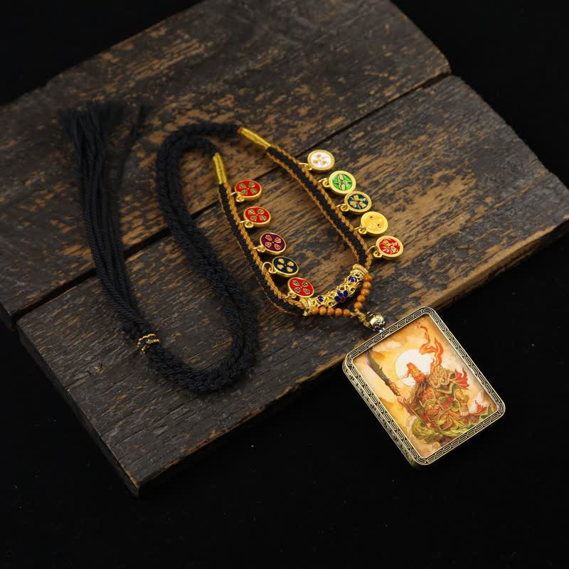 Buddha Stones Collier Thangka à pompon tressé et protection du Seigneur Guan en cuivre - Thangka orange représentant le Seigneur Guan en entier - image 13