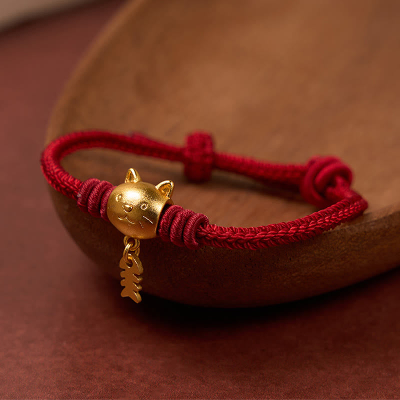 Buddha Stones Bracelet de guérison en cuivre avec un joli chat et un poisson, fil rouge - Rouge foncé (tour de poignet 15-18 cm) - image 0