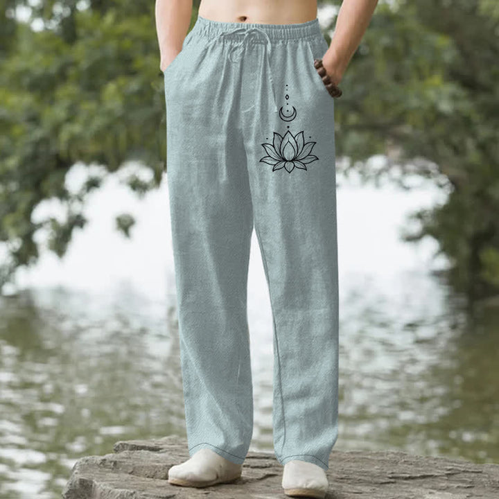Buddha Stones Pantalon fuselé pour homme en coton à motif lotus et lune, avec poches - Bleu clair - US/UK/AU50，EU60 (5XL) - image 0