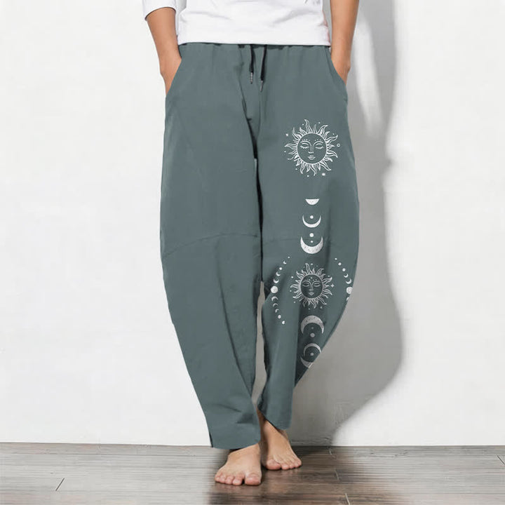 Buddha Stones Pantalon fuselé pour homme en pur coton avec cordon de serrage, motif phases du soleil et de la lune et poches - CadetBlue - US/UK/AU50，EU60 (5XL) - image 11
