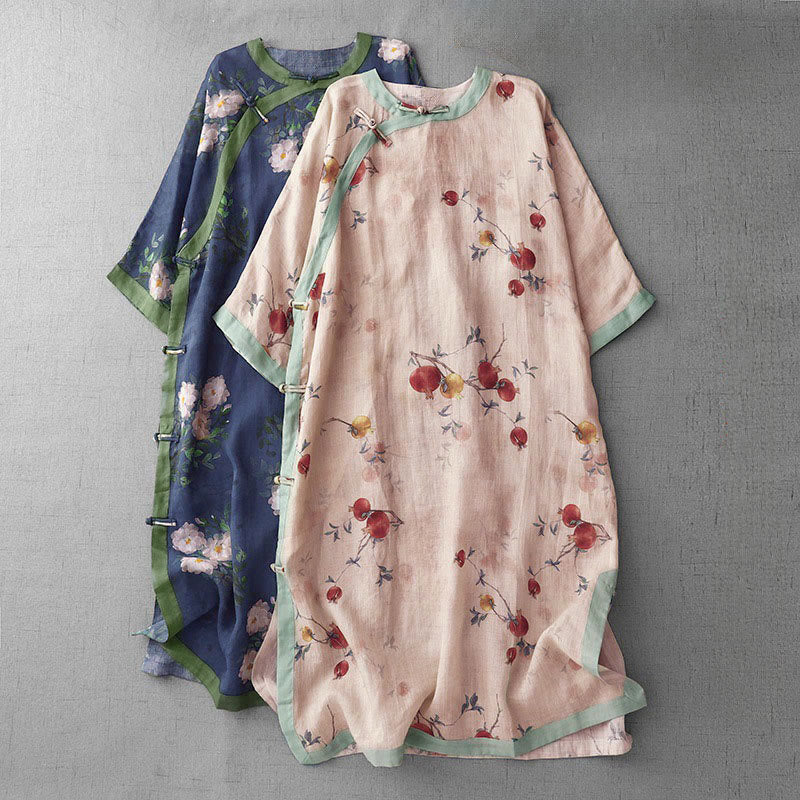 Robe midi à manches courtes et fente latérale, ornée de Buddha Stones, de boutons grenouilles, d'orchidées et de fleurs de grenade. - image 0