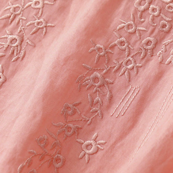 Chemise décontractée pour femme Buddha Stones à manches courtes et col en V orné de fleurs brodées - image 2