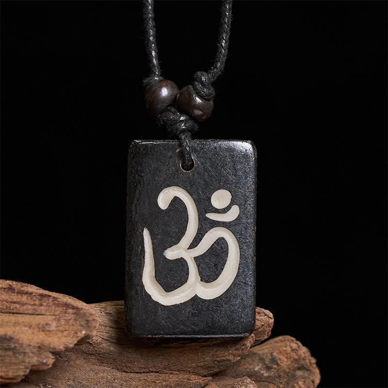 Buddha Stones Collier pendentif OM tibétain en perles d'os sculptées à la main, symbole de pleine conscience - image 3