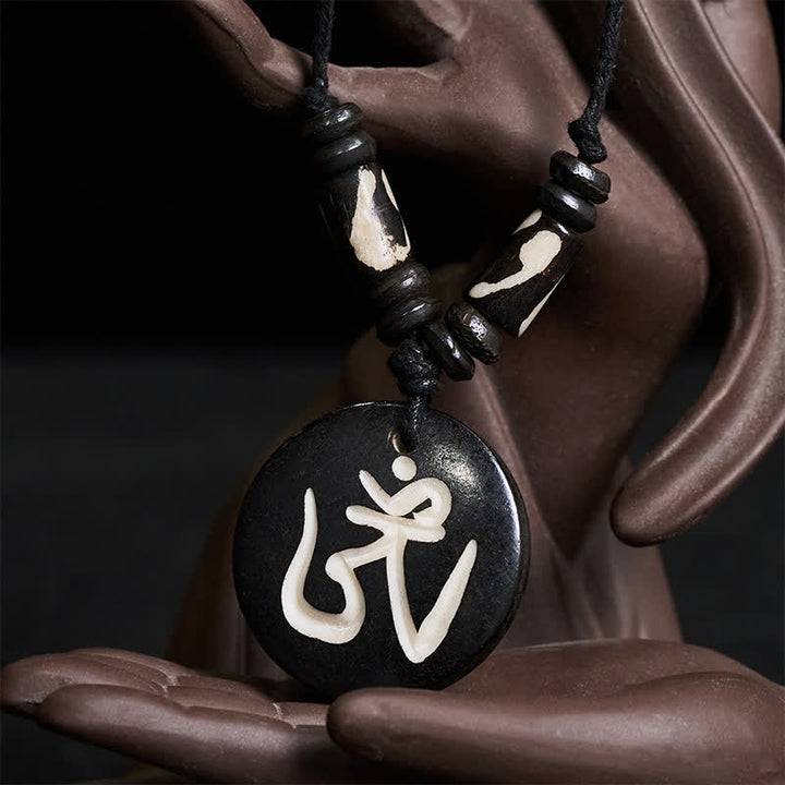 Buddha Stones Collier pendentif rond tibétain OM en perles d'os - image 3