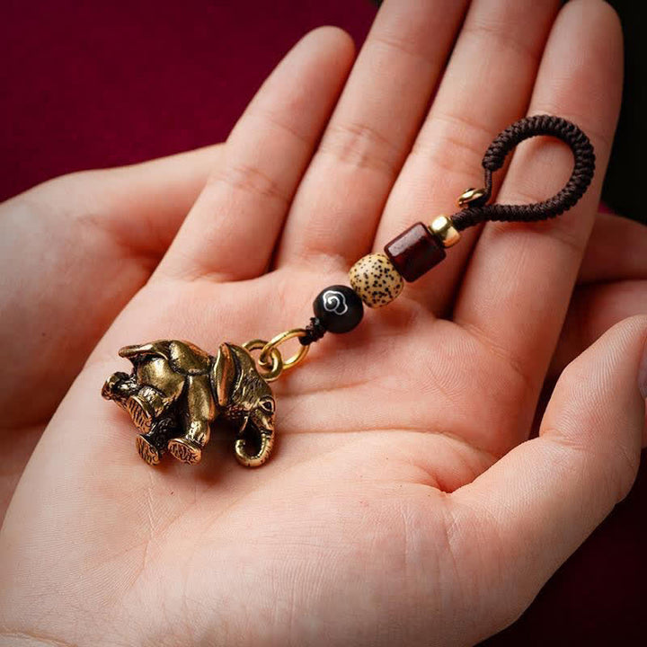 Buddha Stones Porte-clés porte-bonheur vintage en laiton avec éléphant et cinq pièces de l'empereur - image 3