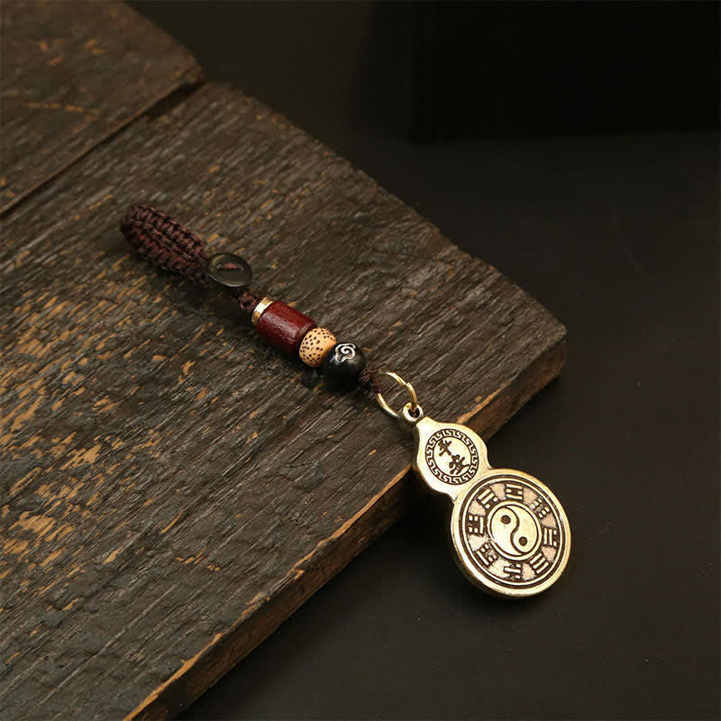 Buddha Stones Porte-clés amulette de protection en forme de calebasse Bagua en laiton Pi Xiu, ornée de cinq pièces impériales - Gourde - image 1