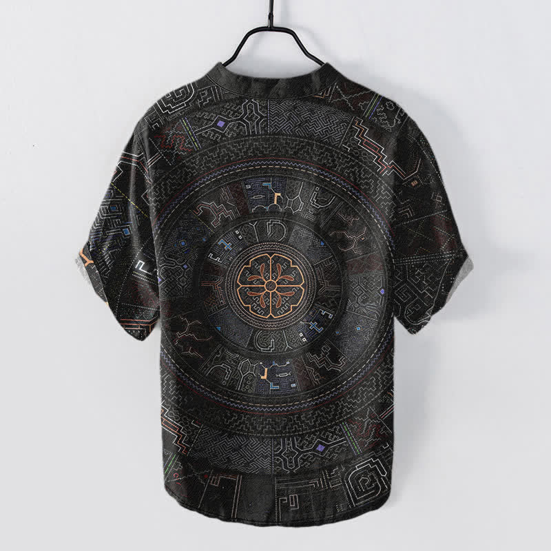 Buddha Stones Chemise à manches courtes et demi-boutonnée en coton à motif mandala tribal pour homme - image 1