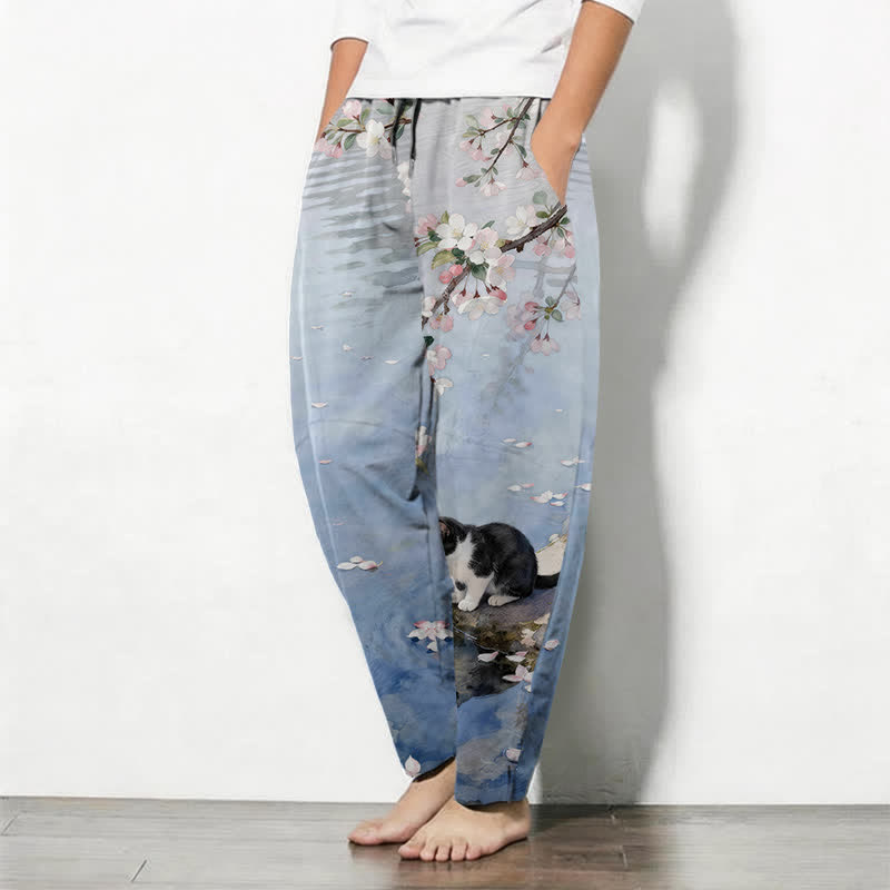 Buddha Stones Pantalon fuselé pour homme en pur coton avec cordon de serrage et poches, motif chat Sakura dans l'eau - image 1