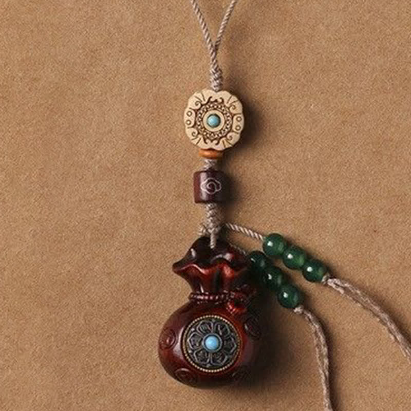 Buddha Stones Porte-clés Sérénité en bois de santal rouge et vert, symbole de bénédiction Om Mani Padme Hum, avec pièces de monnaie chinoises. - image 2