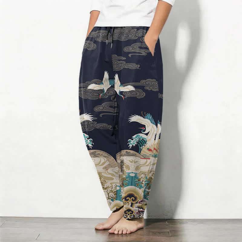 Buddha Stones Pantalon fuselé pour homme en pur coton, motif grues, vagues et nuages, avec cordon de serrage et poches. - image 1