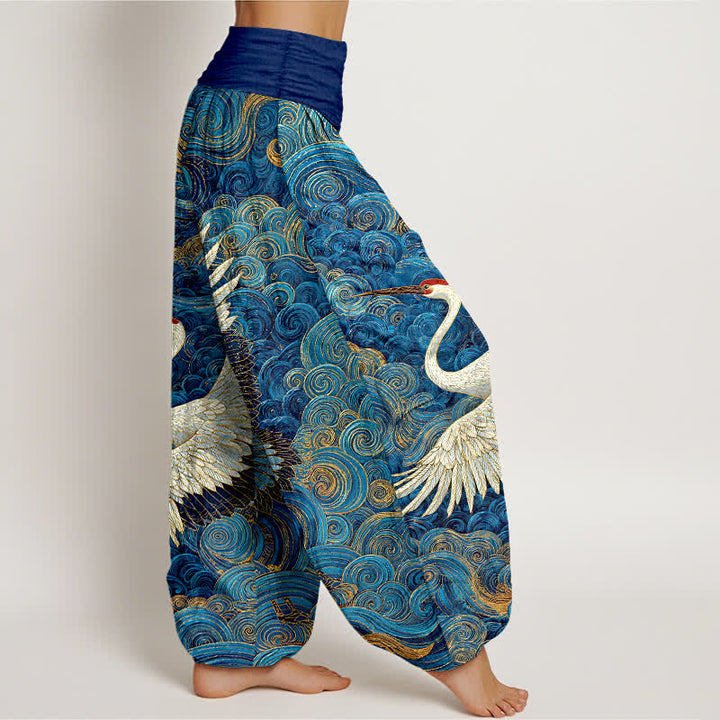 Buddha Stones Pantalon harem à taille élastique pour femme, en coton blanc à motif de grues et de vagues. - image 2