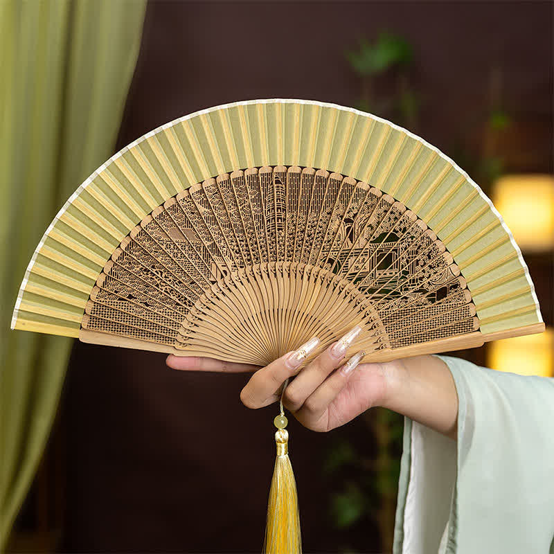 Buddha Stones Éventail pliant en bambou sculpté représentant des lieux célèbres, des paysages et des animaux, avec pompon - Piscine d'épées de la colline du tigre de Suzhou (pompon offert) - image 9