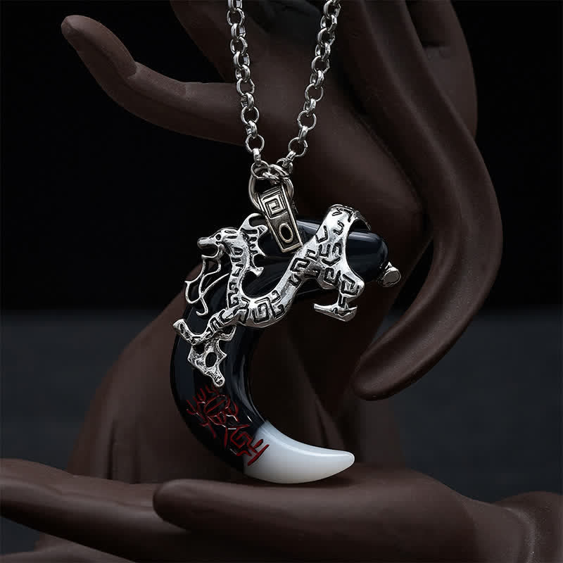 Buddha Stones Collier pendentif croissant de dragon force - image 4